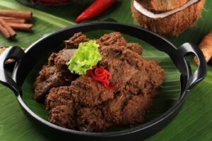 Rendang needs no introduction! Crowned as one of the world's most delicious dishes by CNN, this slow-cooked beef dish is rich with coconut milk and aromatic spices. One bite, and you’ll understand why it’s so legendary.